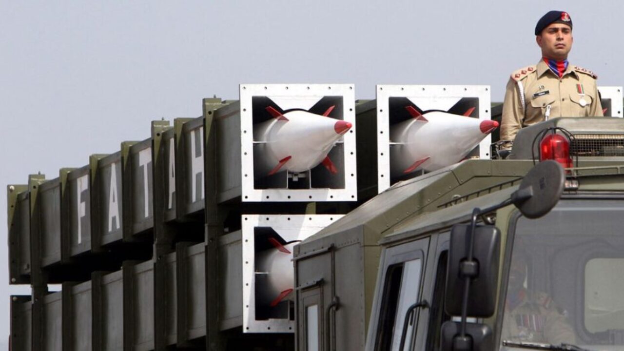 Fatah-missile-pakistan-1005